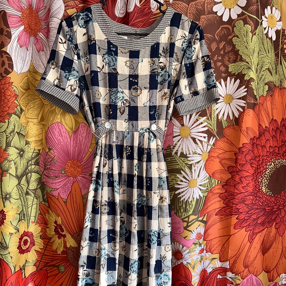 VINTAGE women’s size 2 dress